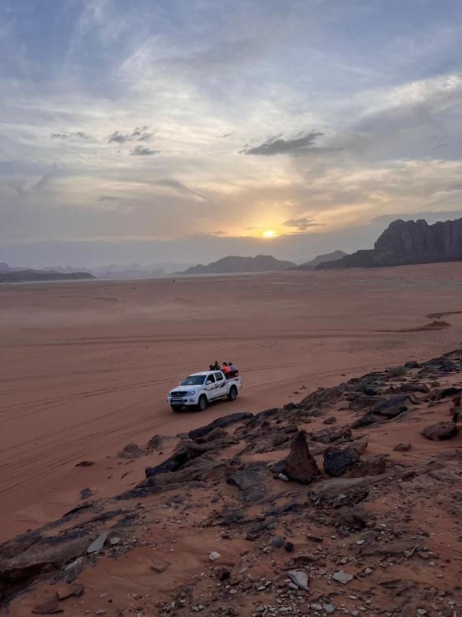 Raja Camp Hotel Wadi Rum Exterior foto